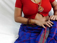Indian beautiful bhabhi fingering cunt
