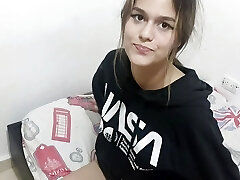 My sista perceives cold and I warm her up to fuck her and cum in her