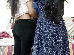 desi do saheli ne stepbrother ko call karke ghar par bulaya or chut chudwaya(part1) desi do saheli ne stepbrother ko call karke ghar par bulaya or chut chudwaya(part1)