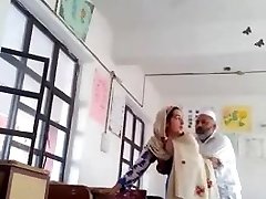 Desi head master bang urdu tutor school affair caught mms