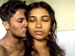 North indian beauty bj's her bf and receive it