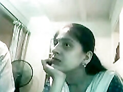 Lucknow Paki Girl fellates Four inch Indian Muslim Paki Dick on Webcam