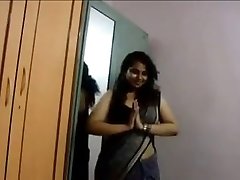 Indian wifey showcases her tits every chance she gets
