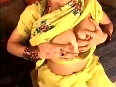 شخص ساده و Northindian بازیگر B درجه در معرض افراد سینه بند و تونل عشق شخص ساده و Northindian بازیگر B درجه در معرض افراد سینه بند و تونل عشق