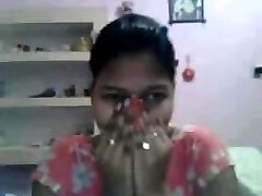Flasheo mi Indias tetas en la webcam