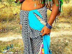 disfrute al aire libre indio bhabhi bhati desnuda en sexy sari desi