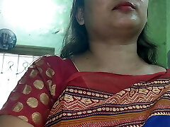 Indian Bhabhi has romp with stepbrother showing boobs 