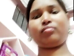 Madurai, Tamil sexy aunty in chimmies with rock hard nipples Madurai, Tamil sexy aunty in chimmies with rock hard nipples