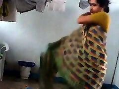 desi with wooly armpit wears saree after bath