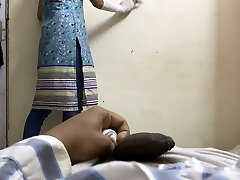 Flashing dick on Indian maid to plow ( chudai ) in hindi
