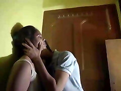 desi kamvali bay sunita tiene sexo duro con chica virgen
