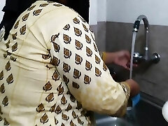 (kuchnia ne jabardast meri chudai) sąsiad pieprzy tamil muzułmanin gorąca ciocia podczas gotowania-indyjski seks