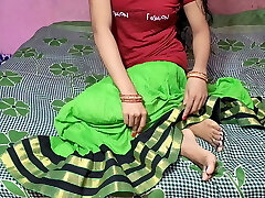 Ghagra pahankar apane howdy ghar me apne yaar se chudai ki Ghagra pahankar apane howdy ghar me apne yaar se chudai ki