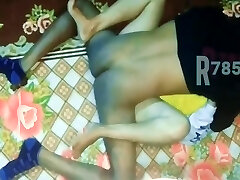 रीतू यादव बंगाली कॉलेज गर्ल सेक्स उसके प्रेमी अभिनव घोष के साथ