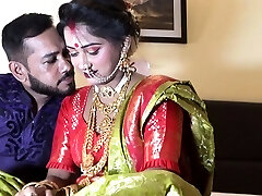 新婚的印度女孩Sudipa铁杆蜜月性爱