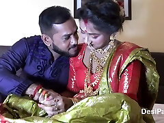 adolescent indienne mariée sudipa lune de miel hardcore première nuit de sexe et creampie-hindi audio