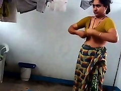 desi with wooly armpit wears saree after bath