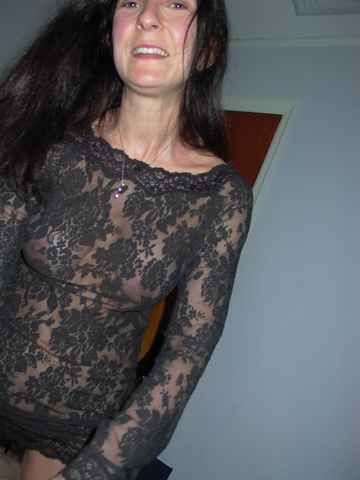 Hot Amateur MILF pic