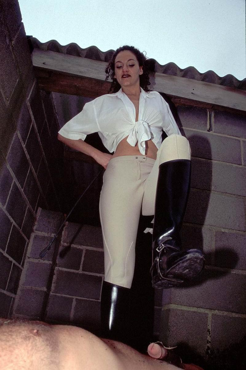 amateur femdom cbt free galleries