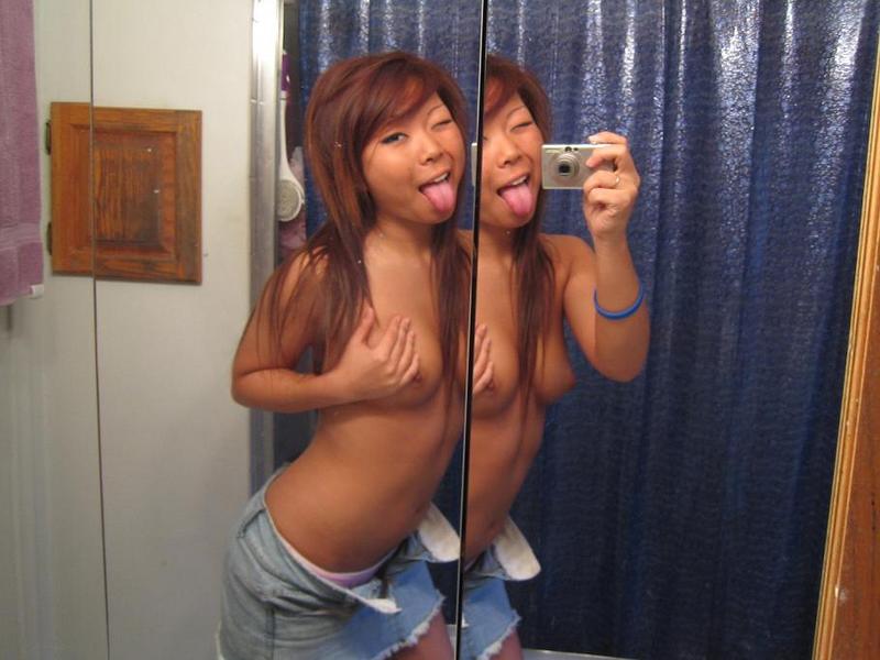 Sexy amateur asian girlfriends posing to their boyfriends pic