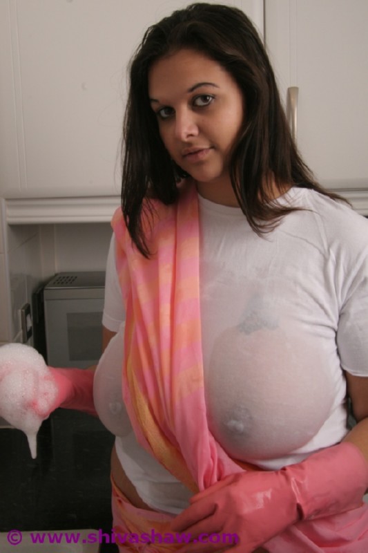 Big Boob Indian doing the washing up gets wet t shirt