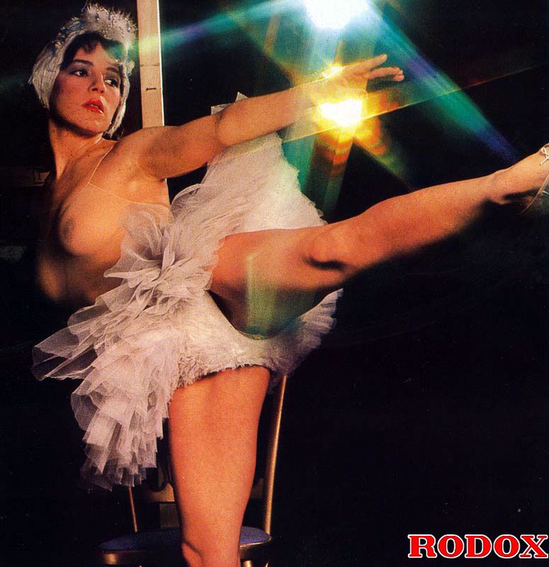 775px x 800px - Retro clow bangs ballerina
