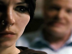 Noomi Rapace mom finds step - The Girl with the Dragon Tattoo