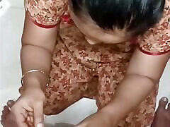 Indian bhabhi get a mauth fuck and cum in big ass