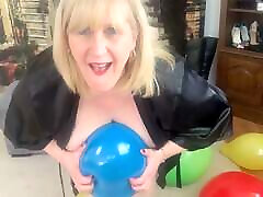 Balloon Fetish. Big Tit Mature Balloon blowing and Popping