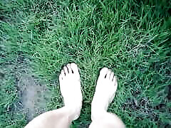 Jon Arteen in short shorts walks on grass barefoot, shows his boy soles, smiles for you Boy amatuer pizza fetish, sexy twink on grass, n