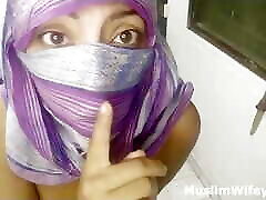 Sexy Horny MILF IN vto teresa girls Niqab Muslim Arab Masturbates Gushy Squirting Pussy On Live Webcam