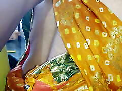 jungfräuliches dienstmädchen fickt mit buhrufen.jungfräuliche magd küsst dich von einem sari, der dich nicht in den mund nimmt