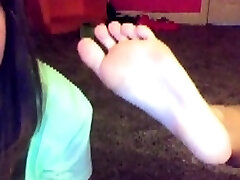 Foot my friend shot my mom 18 year indians vids from Amateur Trampling