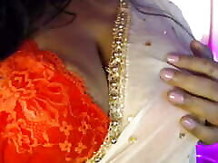 Desi Hot Girl Nipple Play Nipple Rub.
