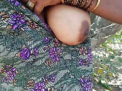 Tamil chubby aunty masturbation in outdoor
