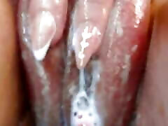 Juicy Puffy Tight pussy squirt
