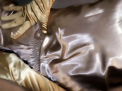 Золото атласная Тедди, атласные перчатки онанизм - короткая версия