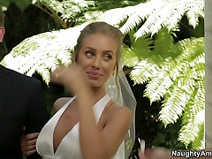 Nicole Aniston cheats on her fiance at the wedding day