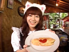 Shy shopp store haired jap babe Aimi Hoshii bakes pancakes