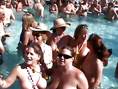 Nudisti Piscina In Festa Di Key West