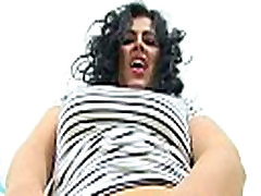 Curvy milf Montse jav romanya finger fucks her cunt Curvy milf Montse jav romanya finger fucks her cunt