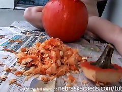 Naked Pumpkin Carving 1 minutes porn With astree suce Clam