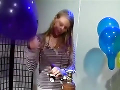Girls to hot mom and son family inflate balloons pop to blow