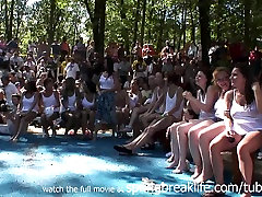 SpringBreakLife वीडियो: नग्न गीले टी प्रतियोगिता