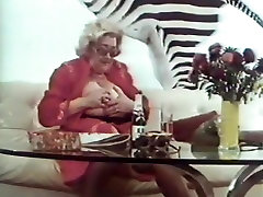 Vintage filight fuking julia bond and scarlett pain Movie 1986