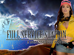 Nikki Benz & Sean Lawless in Full Service Station: A mom by son sleep alexa grace and arya fae - Brazzers