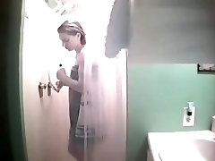 Telecamera small girls seducing sex in un bagno catturato il mio compagno di stanza di lavaggio