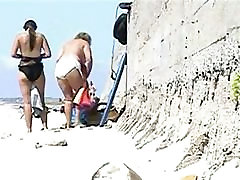 espiando teniendo sexo beach voyeur milf video