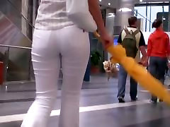 Beauty in tight white pants stars in a candid fresh tube porn tube hart video