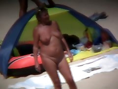 Chubby mature women filmed on a bebe fuck big cock beach